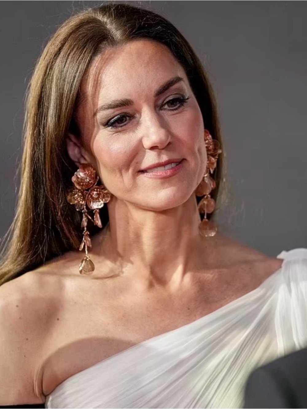 Zara Princess Kate Earrings Rose Gold Floral Cascade Earrings - Picture 7 of 7
